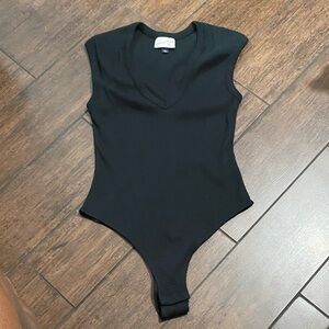 Universal Thread V-Neck Black Kids Bodysuit